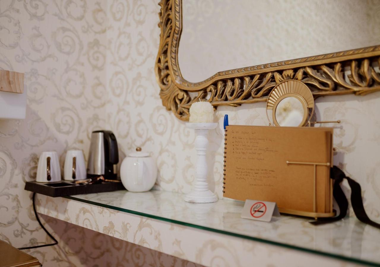 Roh Suites Athena Bagian luar foto