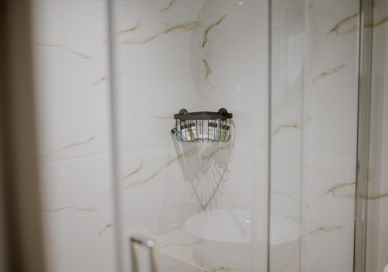 Roh Suites Athena Bagian luar foto