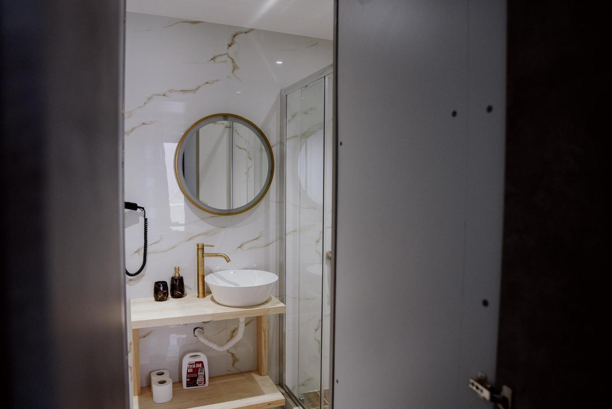 Roh Suites Athena Bagian luar foto